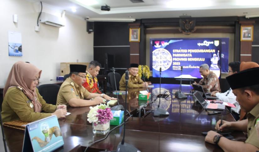 Sekda Hamka usai Rakor Persiapan BBI dan BBWI  di Ruang Rapat Kantor Perwakilan Bank Indonesia Bengkulu, Senin (27/2).
