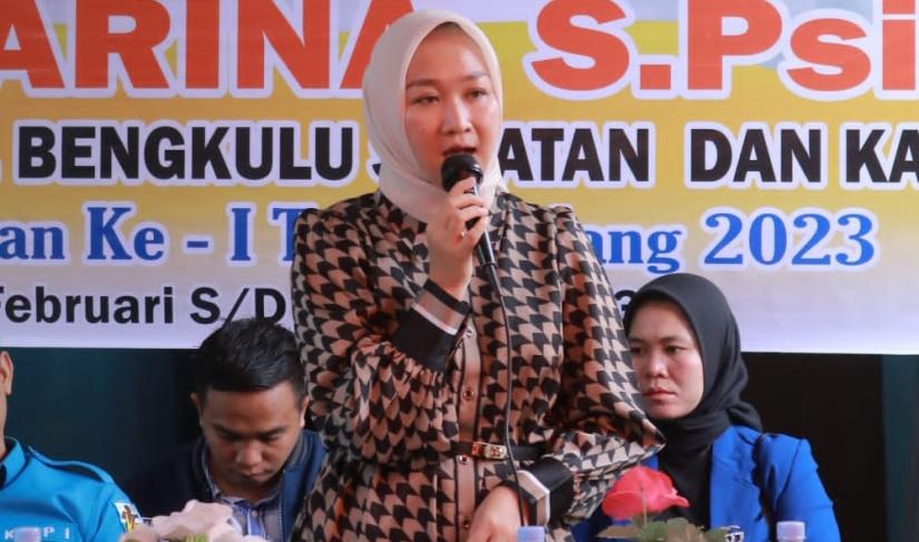 Ria Oktarina.
