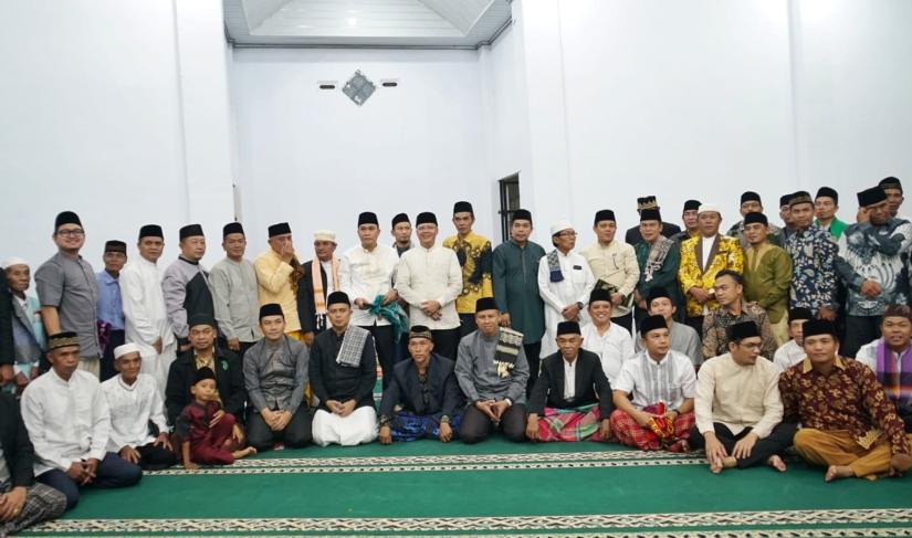 Gubernur Bengkulu Rohidin Mersyah Apresiasi Semangat Masyarakat dalam Memakmurkan Masjid Selama Safari Ramadhan"