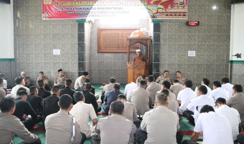 Polda Bengkulu siang hari ini Kamis (06/04) menggelar kegiatan peringatan Nuzul Quran /polda bengkulu/