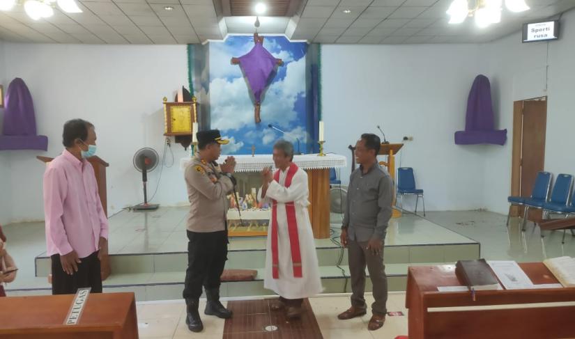 Ibadah Jumat Agung di Gereja Katolik Santo Petrus Sidodadi Bengkulu Tengah Tahun 2023: Aman dan Tertib dengan Protokol Kesehatan