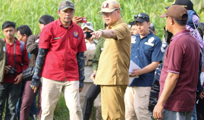 Dilaksanakannya Titik Nol Pembangunan PPN di Desa Pasar Seluma Kecamatan Seluma Selatan Kabupaten Seluma, tepatnya di Pelabuhan Pendaratan Ikan (PPI) Seluma oleh Gubernur Bengkulu Rohidin Mersyah didampingi Bupati Seluma Erwin Octavian, Selasa (20/06). 