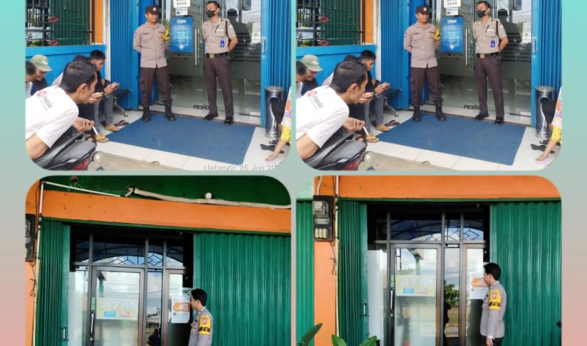 Aiptu Silaban melaksanakan patroli dialogis Sambang kepada security Bank BRI dan BPD unit Kelutum Kecamatan Pino Raya Kabupaten Bengkulu Selatan, Rabu (05/07/23). 