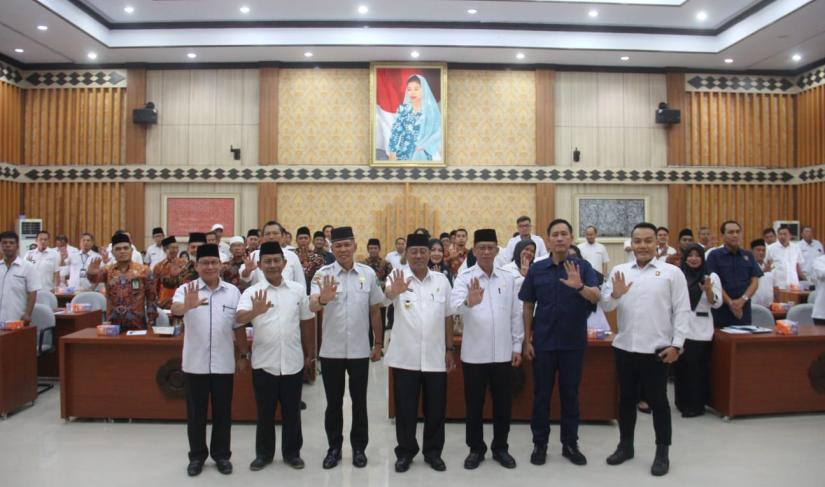 Sosialisasi Gelang Peti (Gerakan Lanang Peduli Tino), Rabu (6/9/2023) bertempat di Ruang Pola Provinsi Bengkulu.