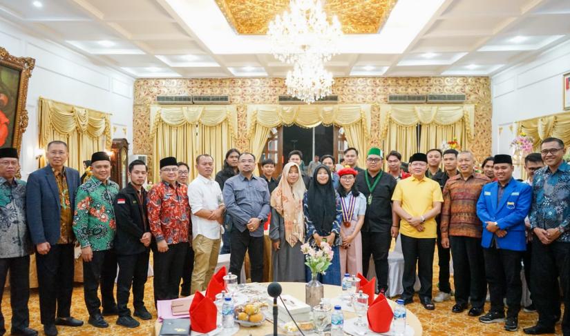 Silaturahmi bersama OKP Cipayung Plus, di Ruang Garuda, Balai Raya Semarak Bengkulu, Rabu (20/9).