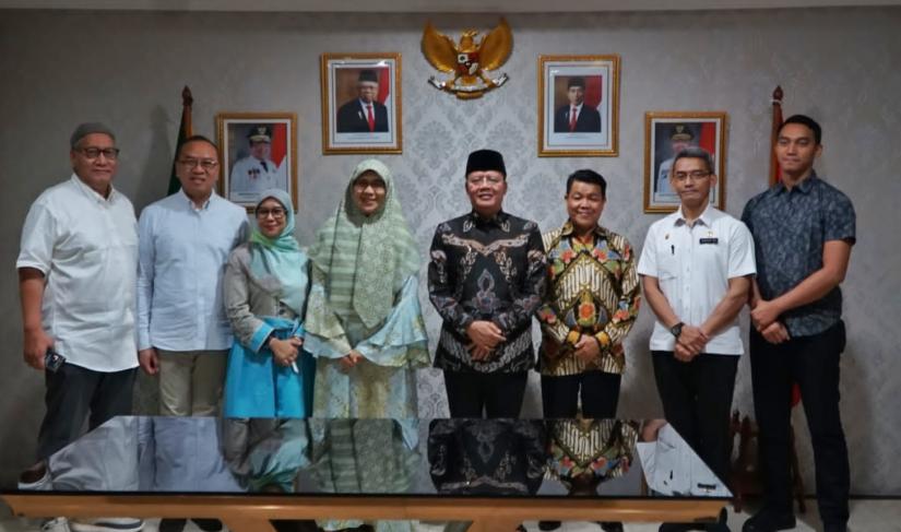 Foto bersama usai penandatanganan kesepakatan di Kantor Badan Penghubung Provinsi Bengkulu Jakarta, pada Rabu (6/12).