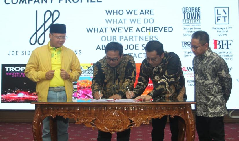 Gubernur Audensi Rencana Festival Kopi Internasional serta Rencana Investasi Perusahaan Jepang (Mitra Usaha PT. Bengkulu Mandiri) di Bidang Pariwisata Provinsi Bengkulu, di Gedung Daerah Balai Raya Semarak Bengkulu, Ahad (19/02)