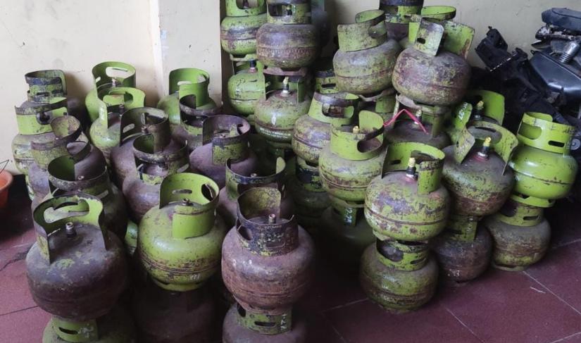 Ditreskrimsus Polda Bengkulu berhasil mengungkap tindak pidana penyalahginaan Niaga Gas Elpiji 3kg di Kabupaten Rejang Lebong