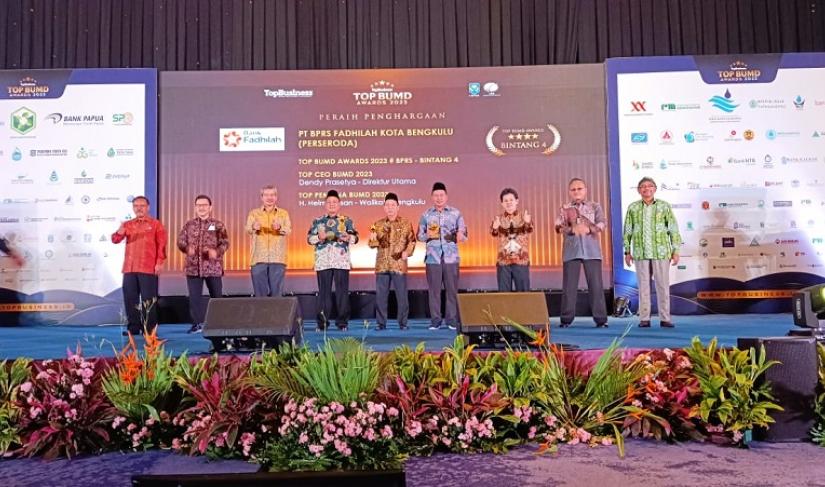 BPRS Fadhilah Kota Bengkulu Raih  Penghargaan TOP BUMD Awards 2023 Bintang 4