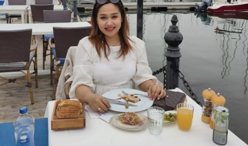 Ratih Rizki Maulidzar Pengusaha Jastip. (Red:111)