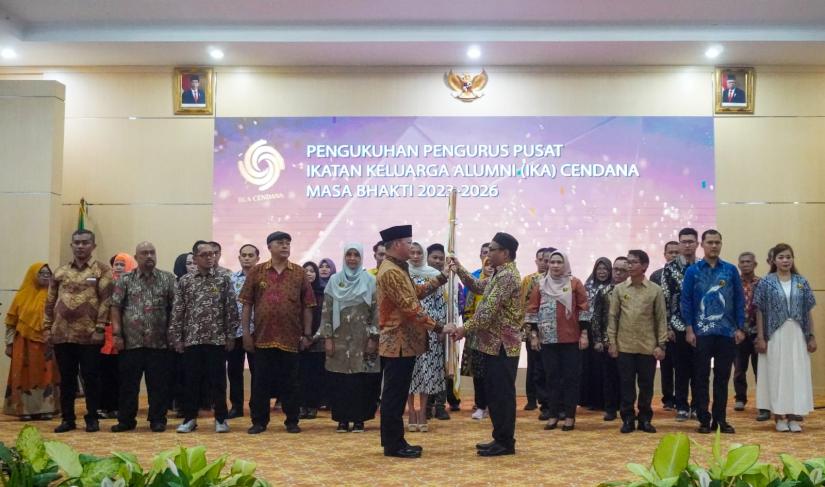 Gubernur Rohidin Kukuhkan Pengurus Pusat IKA CENDANA