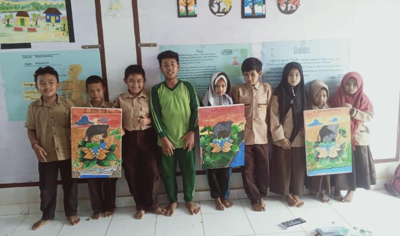 Tampak Pelajar usai Menggambar Gajah Seblat di Sekolah Bersama Kanopi Hijau indonesia