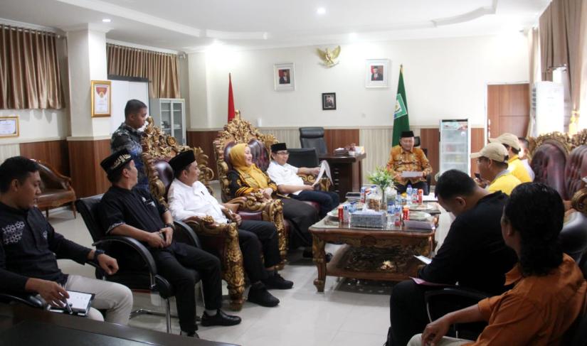 Rapat Persiapan Soft Launching Tour de Bencoolen 2024 di Ruang Kerjanya, Jumat (3/3).