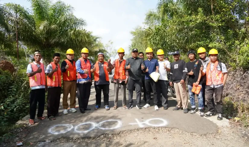 Bupati Seluma Titik Nol Jalan Air Kemuning fOTO/dOK