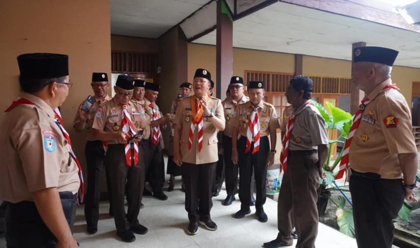 Gubernur Bengkulu Rohidin Mersya Bersama Jaran Pengurus Peramuka  10/02