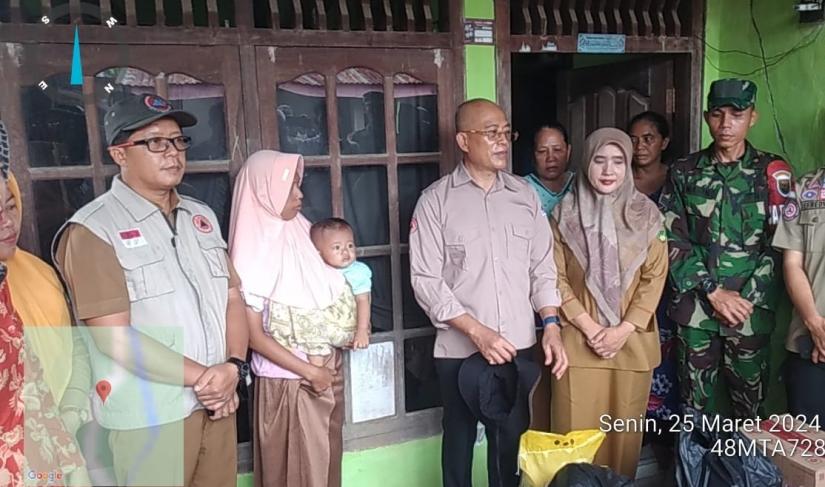Pemberian Bantuan Logistik kepada Korban Gempa Bumi di Bengkulu Selatan.