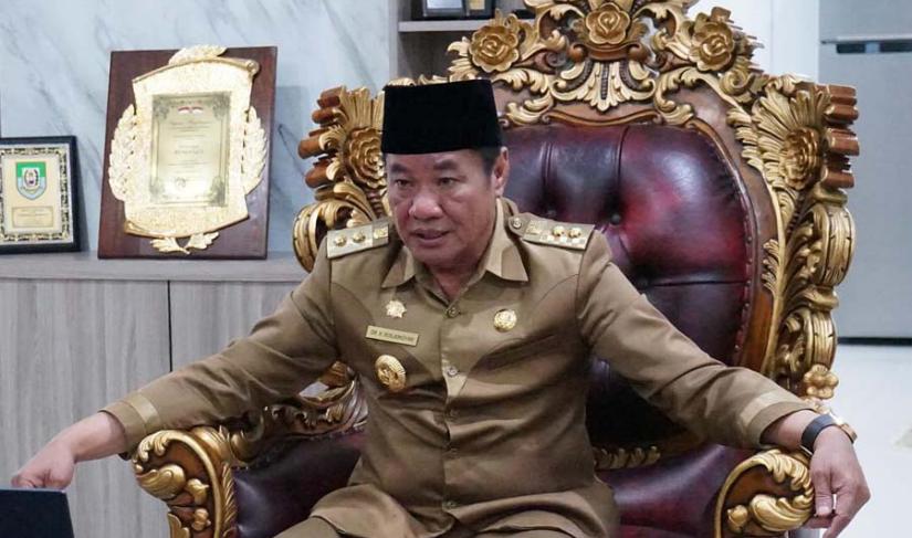 Plt Gubernur Rosjonsyah saat menghimbau agar peserta CPNS Tahun 2024 di lingkungan Pemprov Bengkulu yang bakal mengikuti SKB agar mempersiapkan diri, Sabtu (30/11/2024). (Mezi~PenaRafflesia.Com)