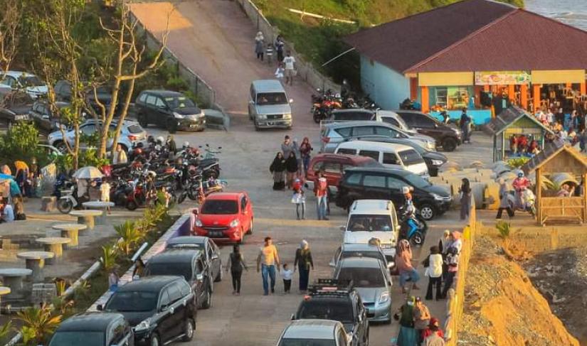 Objek Wisata Pantai Sekunyit Bengkulu Selatan.