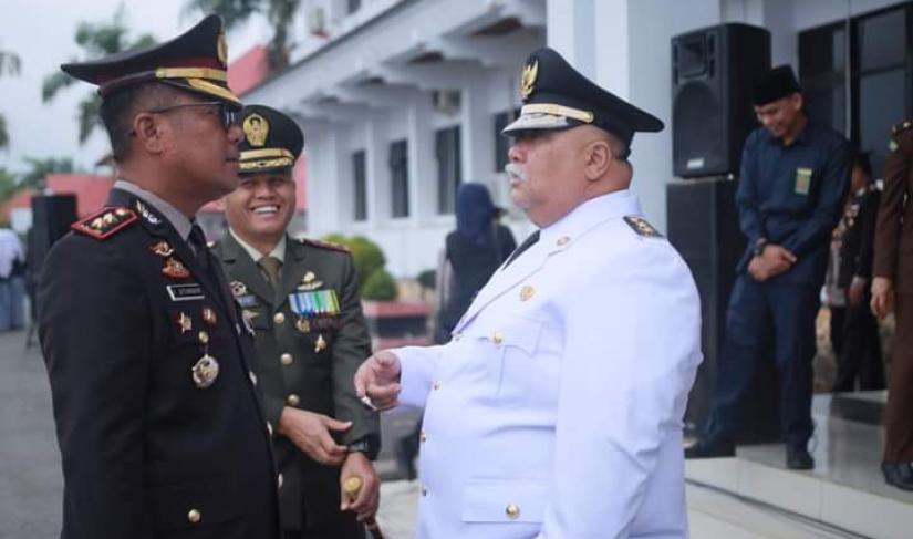 Wabup Rifai bersama Kajari Bengkulu Selatan.