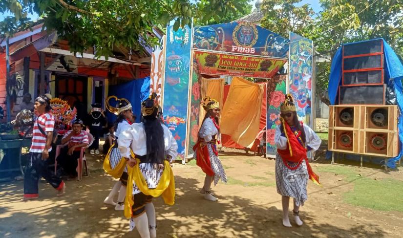 Jaranan KYSB meriahkan pergantian tahun 2024 dengan beragam Tarian.