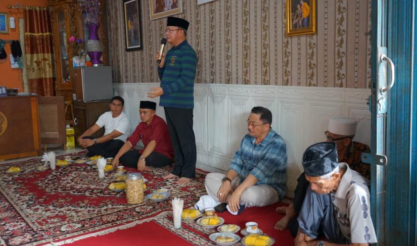 Silaturahmi Gubernur Bengkulu Rohidin Mersyah di Kota Padang.