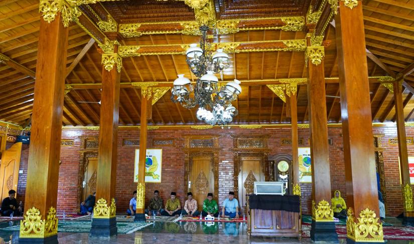 Gubernur Bengkulu meresmikan Rumah UMKM Joglo Miftahussyifa, di Bengkulu Utara, Sabtu (20/1/24) (foto:Deni/Penarafflesia.com).