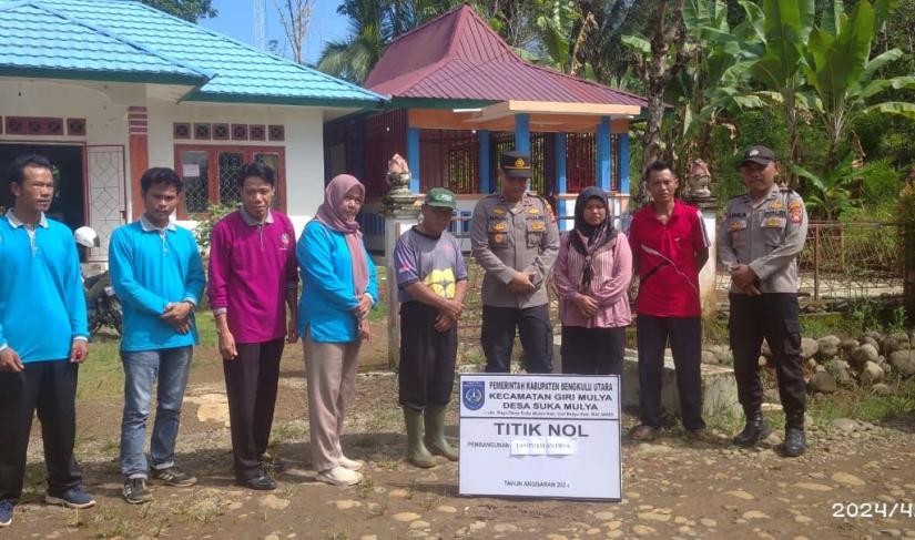 Penentuan titik nol kegiatan pembangunan lampu jalan desa suka Mulya di hadiri unsur tripika kecamatan " Redy Penarafflesia.com "