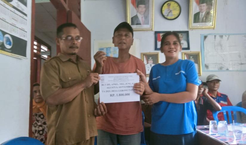 Pembagian BLT dd desa Lebong tandai."Redy penarafflesia.com"