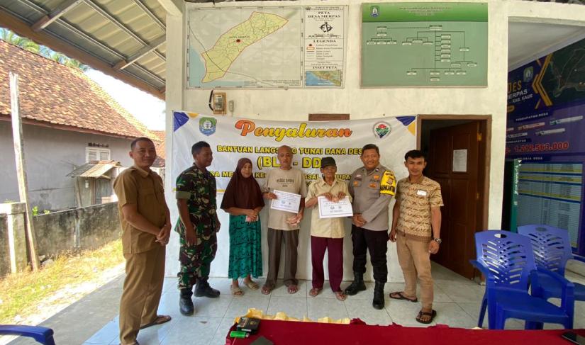 Kades Merpas ,BPD Merpas salurkan BLT-DD, Kamis (22/08/2024)