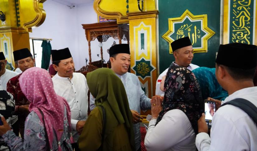 Poto; Bupati Seluma beserta Sekda saat halal bihalal kepada tenaga honorer dan P3K
