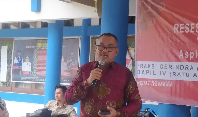 Kadis  Sahat Situmorang