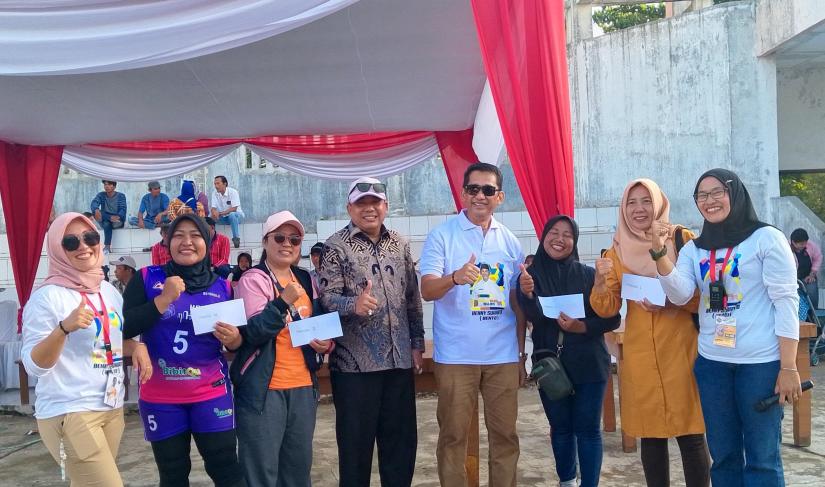 Penutupan turnamen bola voli "Emak-emak Ceria" 2024 di Kota Bengkulu.