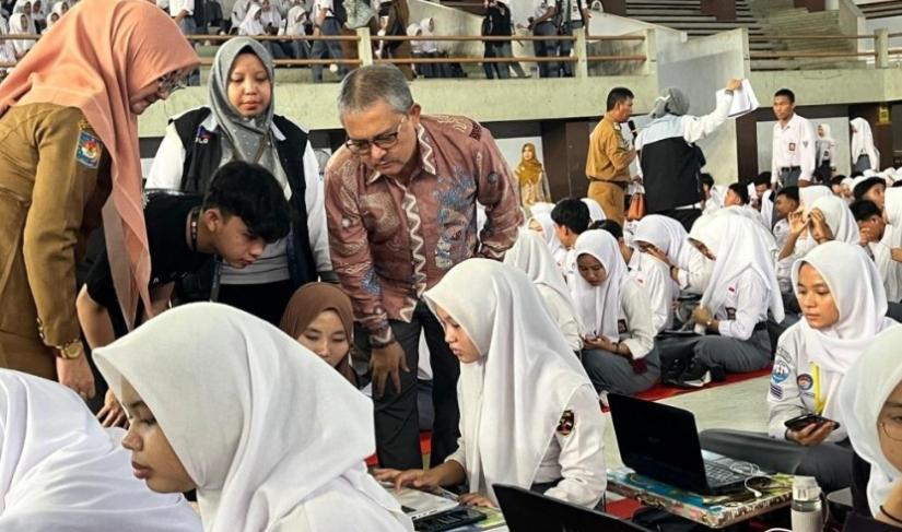 Dinas Pendidikan dan Kebudayaan (Disdikbud) Provinsi Bengkulu, bekerja sama dengan Kantor Bahasa Provinsi Bengkulu, sukses melaksanakan kegiatan Uji Kemahiran Berbahasa Indonesia (UKBI) Adaktif Merdeka.