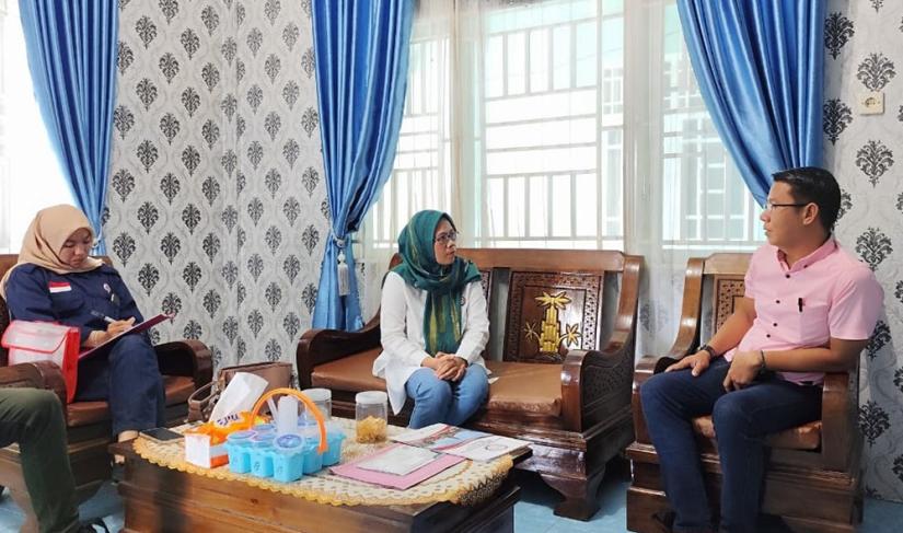 Kabid Informasi Publik Diskominfo, Dodi Yarmansyah SE beraama bersama pegawai dijajaran dinasnya membahas aksi pencegahan stunting.