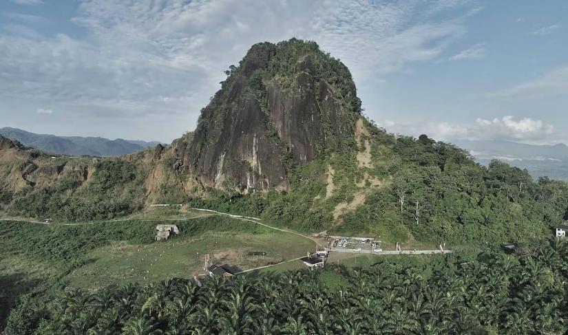 Bukit Kandis, Jalan Bengkulu - Kepahiang, Durian Demang, Karang Tinggi, Kabupaten Bengkulu Tengah, Bengkulu. (Foto:Geowisatalk).