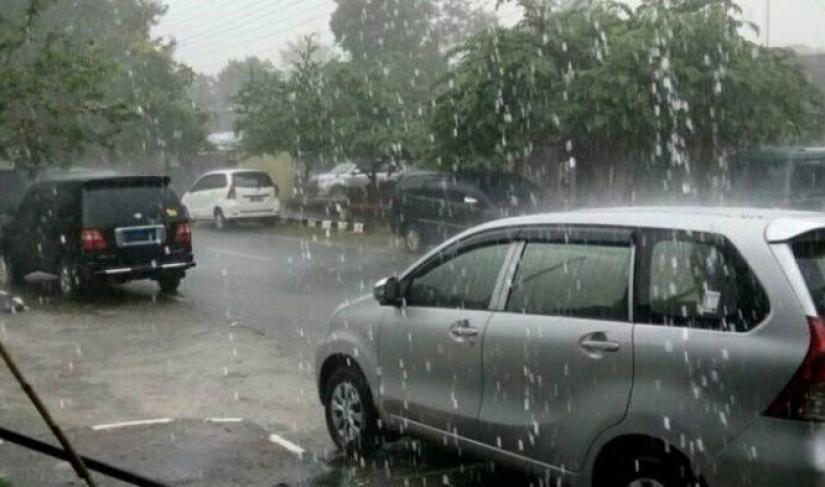 Prakiraan cuaca untuk Bengkulu.