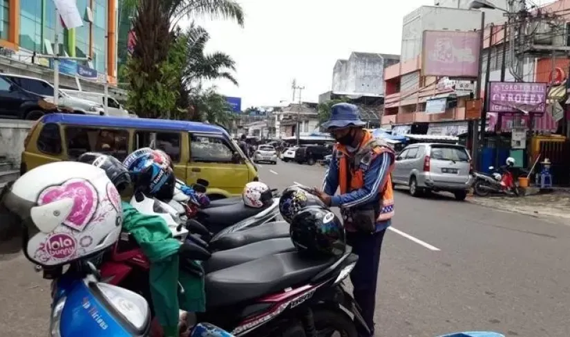 Parkir Kendaraan Roda Dua