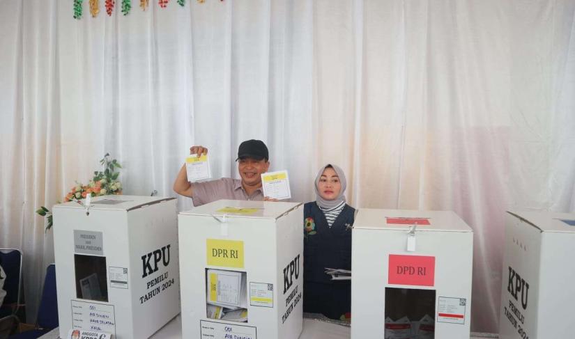 Proses pemungutan suara di salah satu TPS Kabupaten Kaur pada Pemilu 2024. 