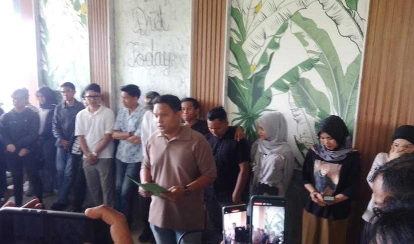 Fardhool Zohari konfrensi pers, Rabu, (17/09/25) di Palm Ola Resto, Kota Bengkulu.