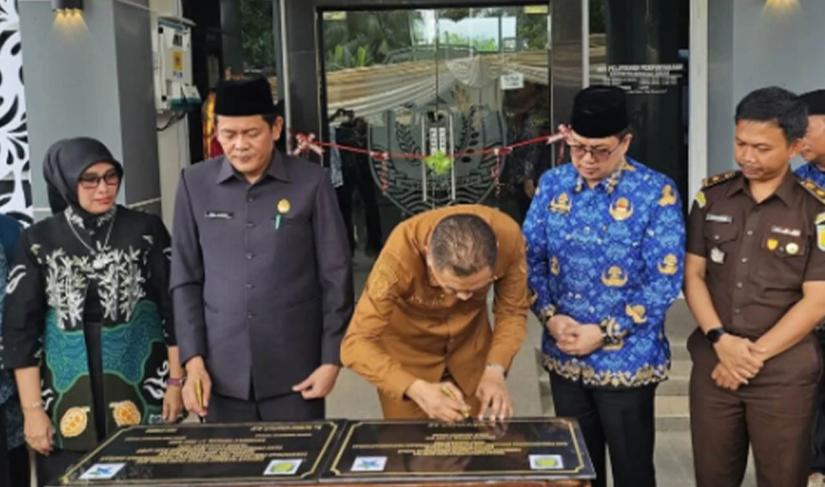Peresmian gedung perpusatakaan daerah, Selasa (17/6/2025).