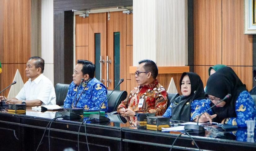 Rapat Persiapan Safari Ramadan Pemerintah Provinsi Bengkulu 1446 H/2025 di Ruang Rapat Merah Putih, Kantor Gubernur Bengkulu, Senin (17/2).