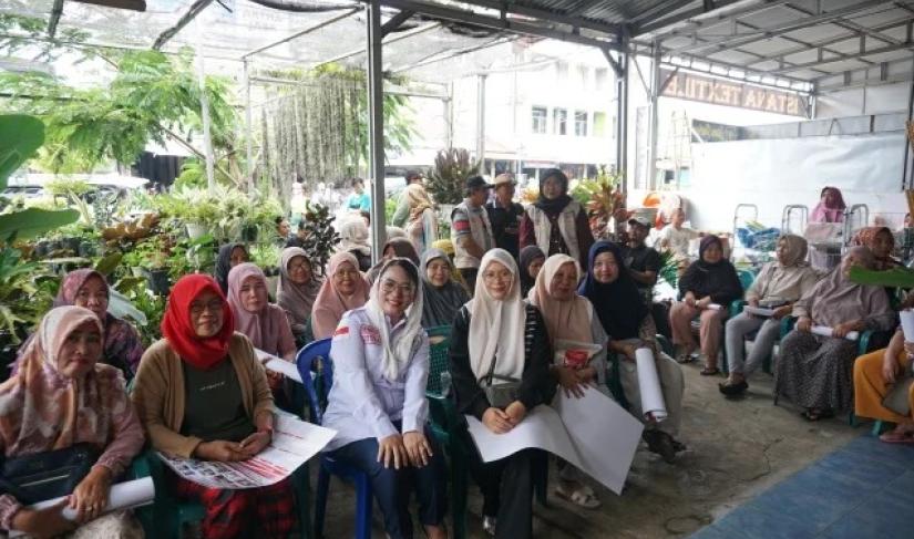 Anggota DPD RI daerah pemilihan Bengkulu, Apt. Destita Khairilisani, S.Farm., M.S.M., kembali melaksanakan kegiatan reses dengan menyambangi masyarakat Desa Simpang 3 Rukis, Kecamatan Kota Manna pada Senin (21/7/2025). 