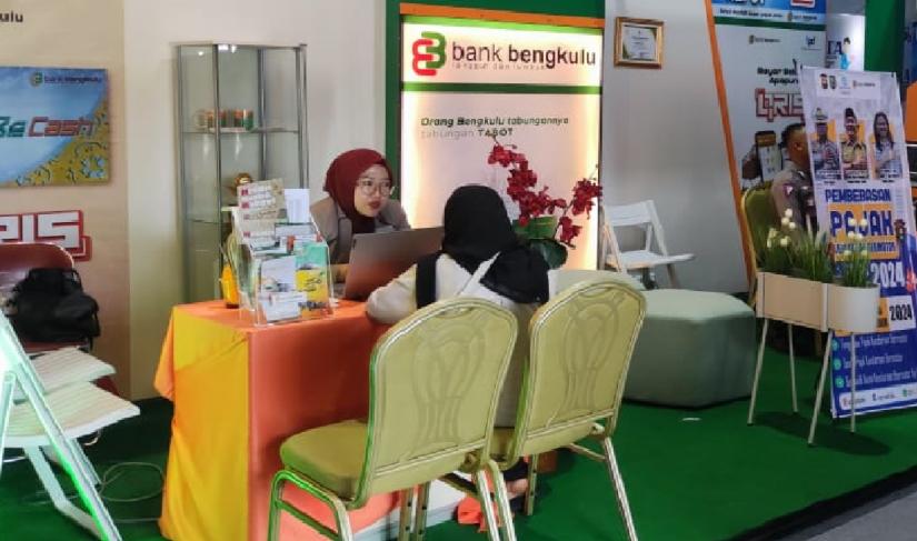 Memeriahkan festival Tabot 2025 PT Bank Pembangunan Daerah membuka stand