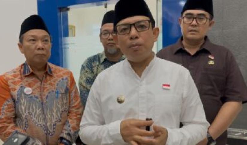 Walikota Bengkulu Dedy Wahyudi saat diwawancarai setelah Rapat Umum Pemegang Saham (RUPS) Tahunan Tahun Buku 2025,  (5/3/2026).