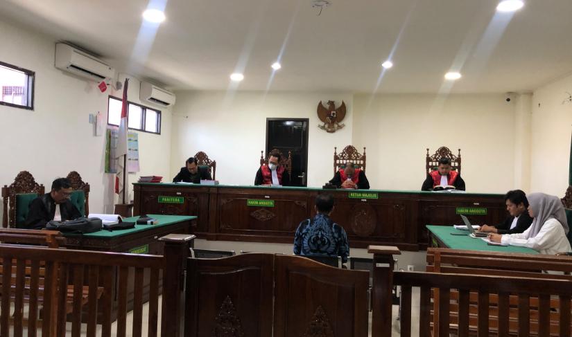 Keterangan saksi ahli yang dihadirkan pihak terdakwa Latifa dalam sidang dugaan Penipuan dan penggelapan uang CV pupuk di Pengadilan Negeri Bengkulu, Kamis (9/7/26).