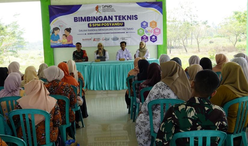 Satgas TMMD bersama Dinas Pemberdayaan Masyarakat dan Desa (DPMD) Kabupaten Bojonegoro yakni memberikan pembekalan kepada kader Posyandu melalui kegiatan Bimbingan Teknis (Bimtek) Posyandu berbasis 6 Standar Pelayanan Minimal (SPM) di Desa Kesongo, Kecamatan Kedungadem, Rabu (29/7/2026).