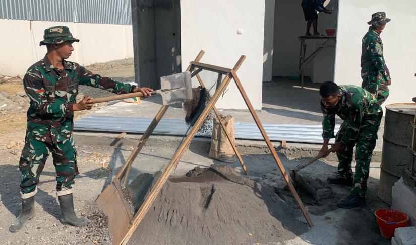 Salah satu sasaran yang saat ini menjadi fokus penyelesaian adalah pembangunan fasilitas Mandi, Cuci, Kakus (MCK) di kawasan Rest Area Terpadu, Desa Kesongo, Kecamatan Kedungadem, Kabupaten Bojonegoro, Senin (3/8/2026).