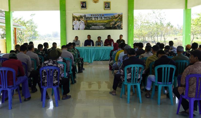 Melalui sinergi bersama Bagian Hukum Setda Kabupaten Bojonegoro, menggelar sosialisasi pemahaman hukum yang menghadirkan jajaran narasumber lintas instansi, Kejaksaan Negeri Bojonegoro, Polres Bojonegoro, Kodim 0813 Bojonegoro, serta DPRD Kabupaten Bojonegoro.