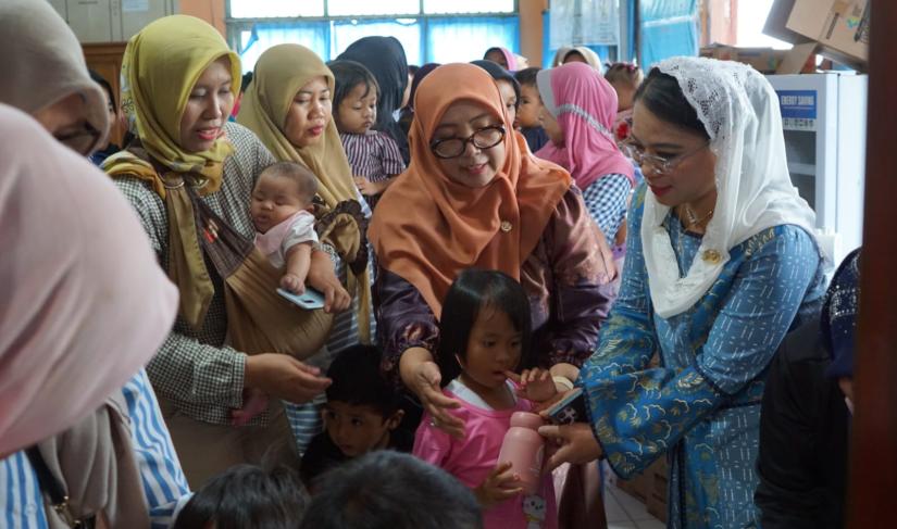 Anggota DPD RI Daerah Pemilihan Provinsi Bengkulu, Apt. Destita Khairilisani, S.Farm., M.S.M., melaksanakan kegiatan reses ke-4 Masa Sidang II Tahun Sidang 2025–2026 bersama masyarakat peserta Posyandu Sedap Malam Kelurahan Surabaya, Sabtu (13/12/2025).