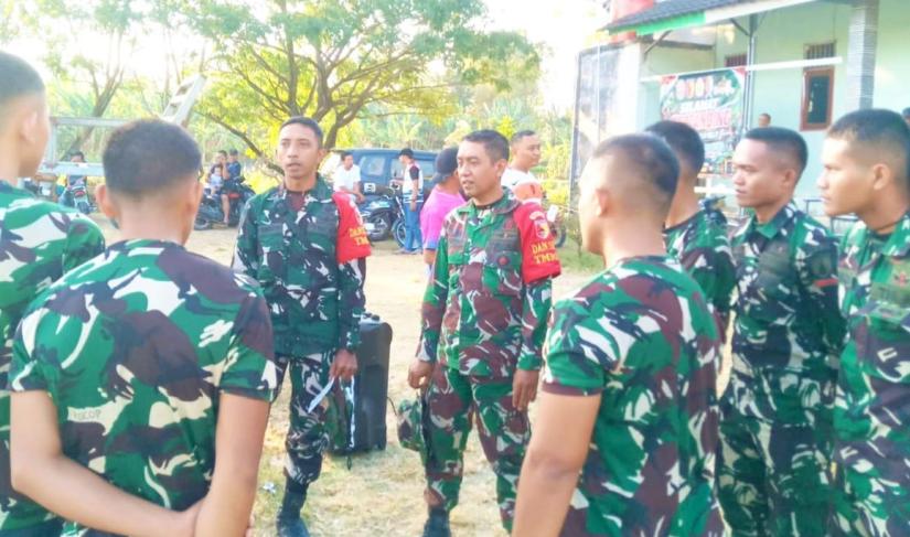 Menjelang dimulainya pertandingan, seluruh personel Satgas TMMD ke-129 mengikuti apel dan pengarahan di halaman Balai Desa Kesongo. Kegiatan tersebut bertujuan memastikan seluruh anggota memahami peran mereka sekaligus menjaga disiplin, kekompakan, dan semangat sportivitas selama mengikuti turnamen.